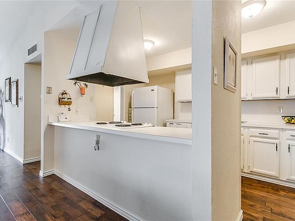 4th image of 6601 Greenfield Dr