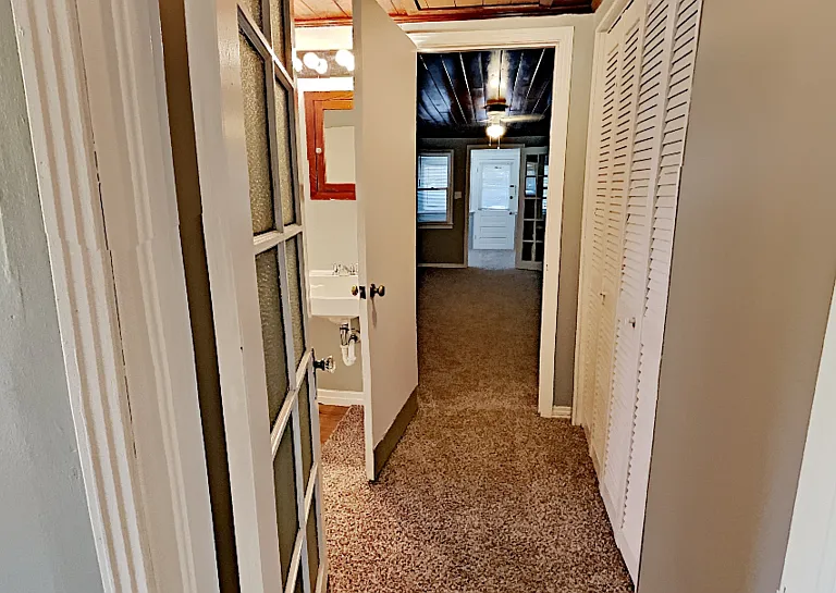 314 1/2 S Boyd St — Photo 17