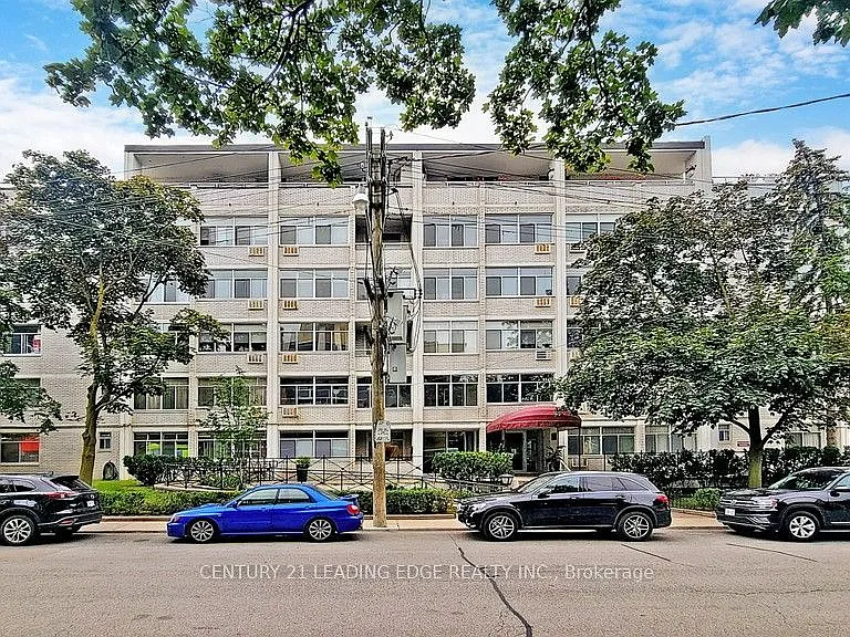 335 Lonsdale Rd #109 — Photo 1