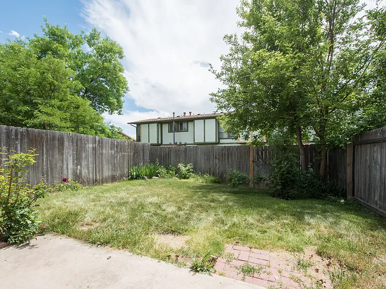 1720 Azalea Ct #7 — Photo 10