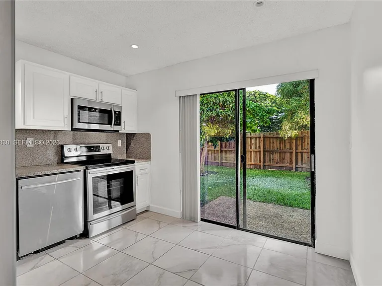 12704 SW 71st Ter — Photo 14