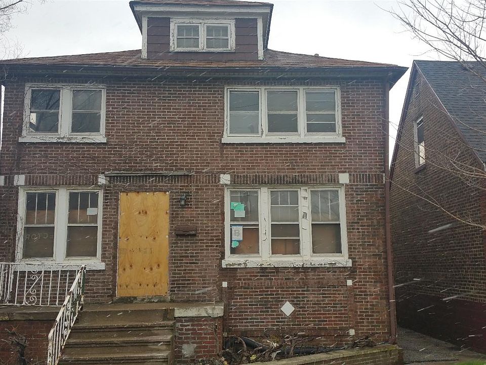 1st image of 415 E Chicago Ave