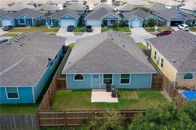 7410 Russ Ln — Photo 4