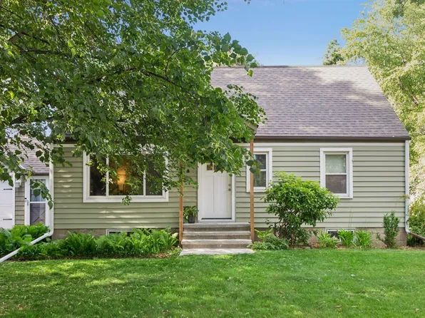 559 Tanglewood Dr, Shoreview, MN 55126