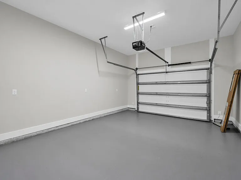 140 Sibert Ave — Photo 14