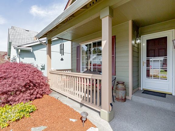 3rd image of 9209 191st St E