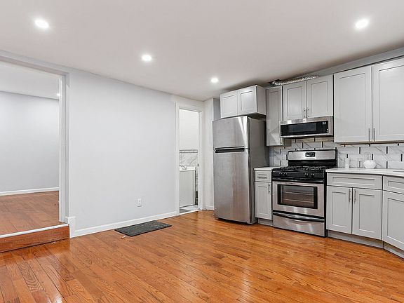 2nd image of 306 Sumpter St #2A