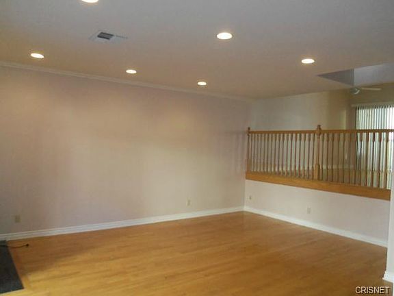 4th image of 18242 Burbank Blvd Unit 11