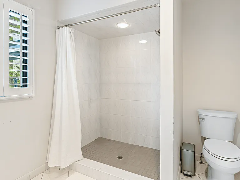 37 Bay Woods Dr — Photo 23