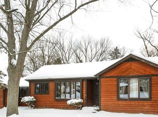 2120 Beechnut Rd, Northbrook, IL 60062