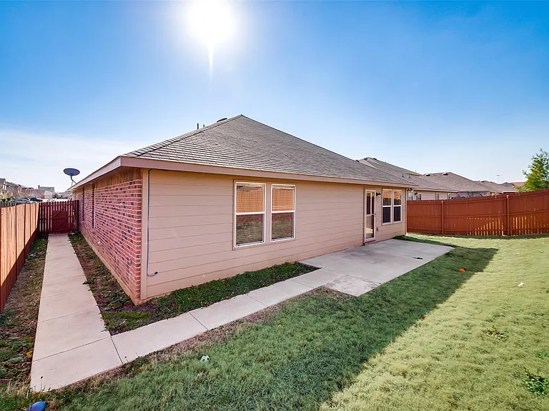 7000 Derbyshire Dr — Photo 27