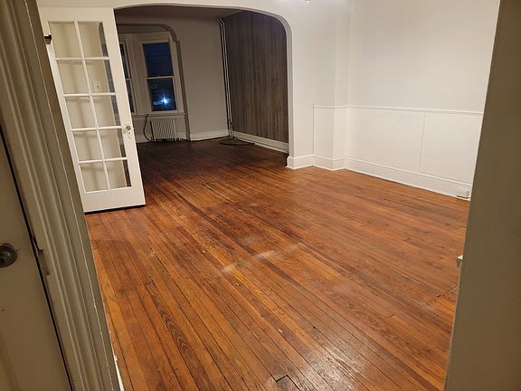 2nd image of 236 N Franklin St #2