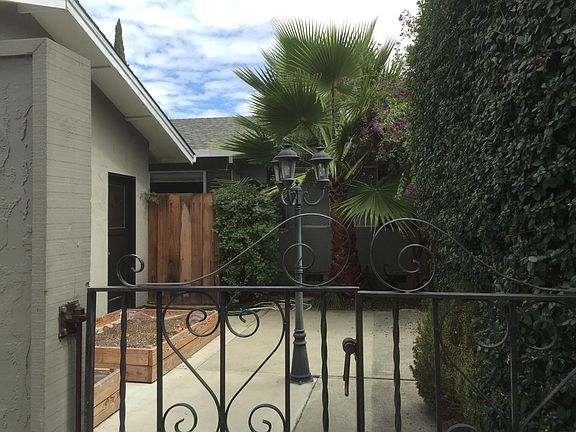 4th image of 166 S Bernardo Ave