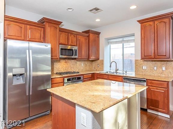 4th image of 8282 Settlers Inn Ct