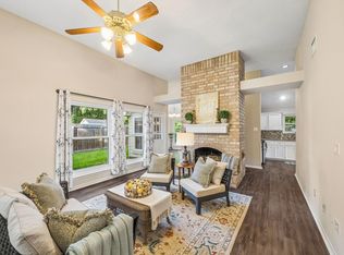 2711 Hazel St, Pearland, TX 77581
