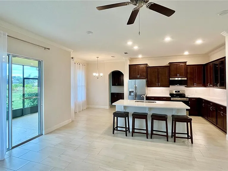 6400 Nevis Ct — Photo 6