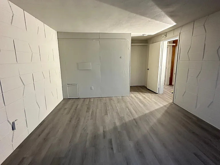 1637 Washington Ave #12 — Photo 4