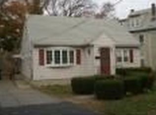 1821 River St, Hyde Park, MA 02136