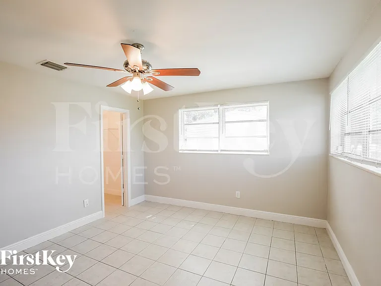 2261 NW 172nd Ter — Photo 14