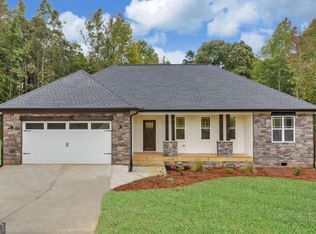 329 Dixie Ct, Mount Airy, GA 30563