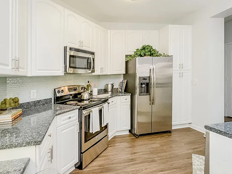 Concord Park Apartments — Photo 21