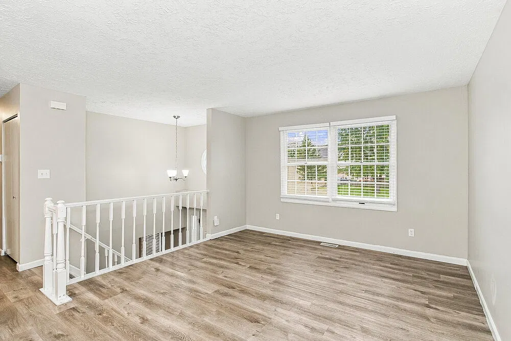4 bed, 3.0 bath, 2080 sqft, $2,135 — Photo 4