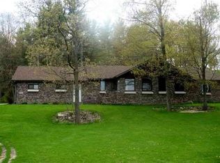 9091 River Rd, Amherst, WI 54406