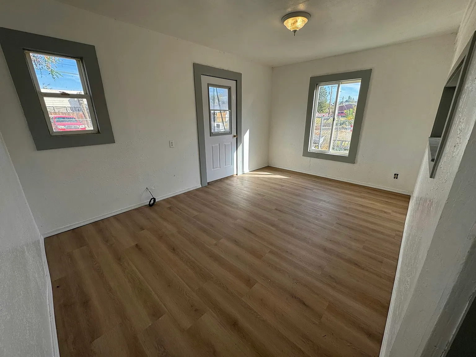 414 Main Avenue East, Unit 2 — Photo 3