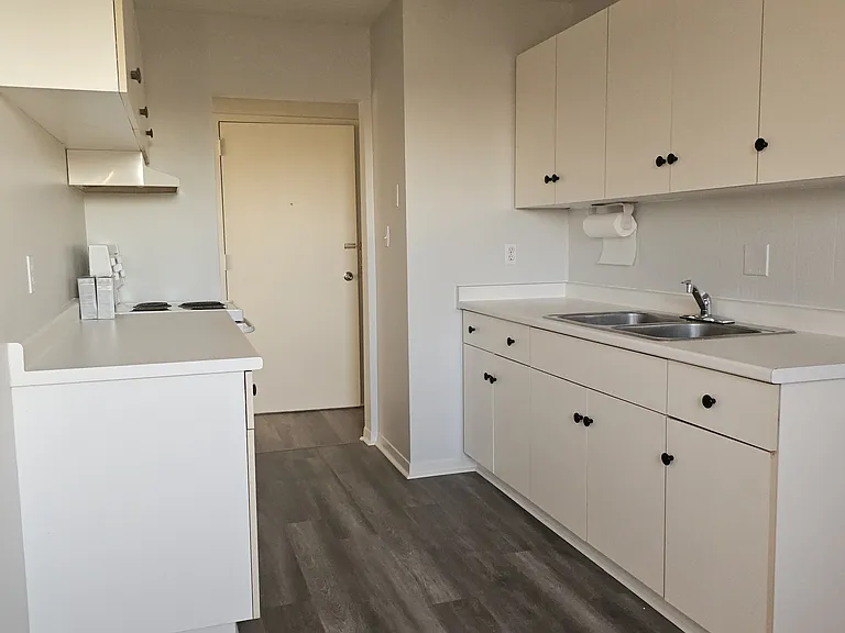 59 Empire St #202 — Photo 4