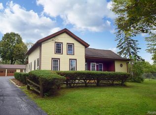 2041 W Reid Rd, Flint, MI 48507