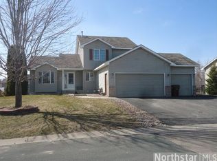 1444 Mockingbird Dr, Waconia, MN 55387