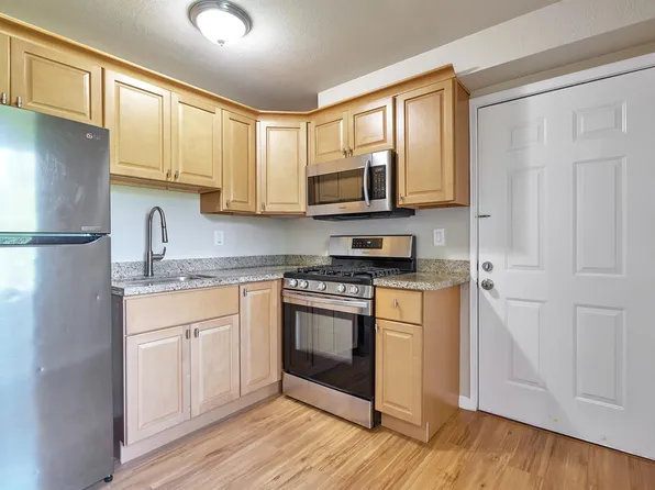 4443 Briar Cliff Rd, Oakland, CA 94605