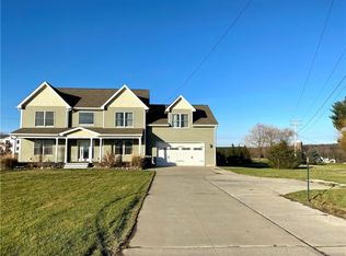 3532 Marshfield Rd, Lawtons, NY 14091