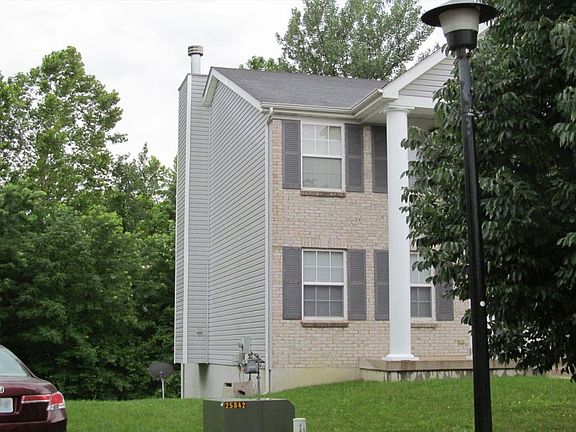 2nd image of 1661 Emerald Creek Dr