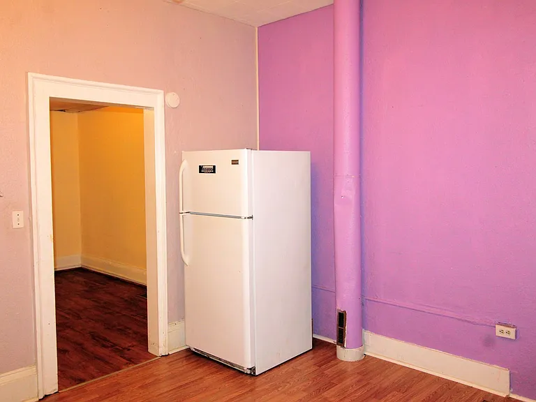 1021 College Ave — Photo 14