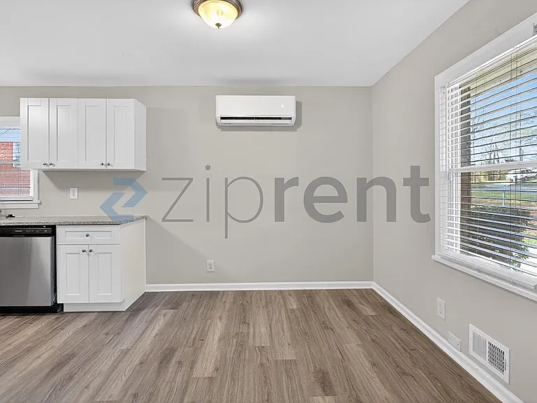 586 Oakside Dr SW #A — Photo 7