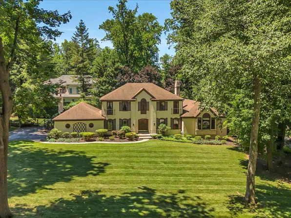 4 Clayton Pl, Newtown Square, PA 19073