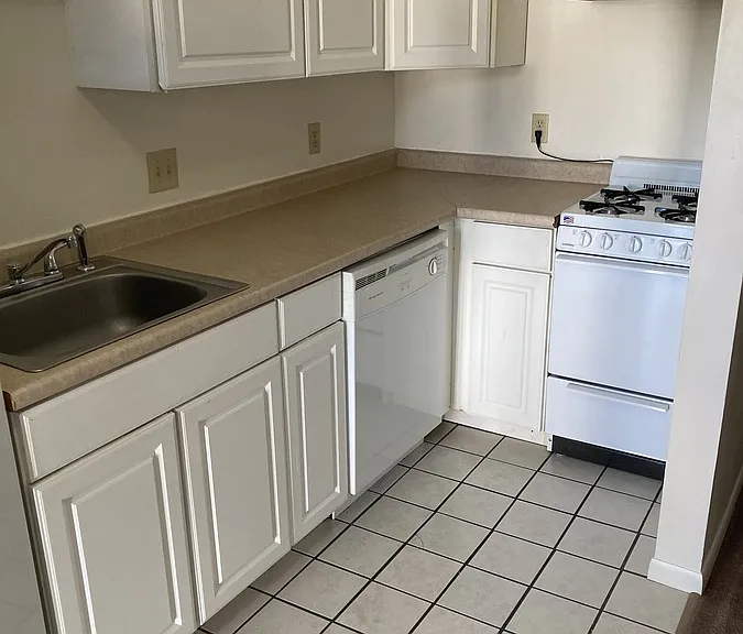 50 McMillen Ave #2B — Photo 7