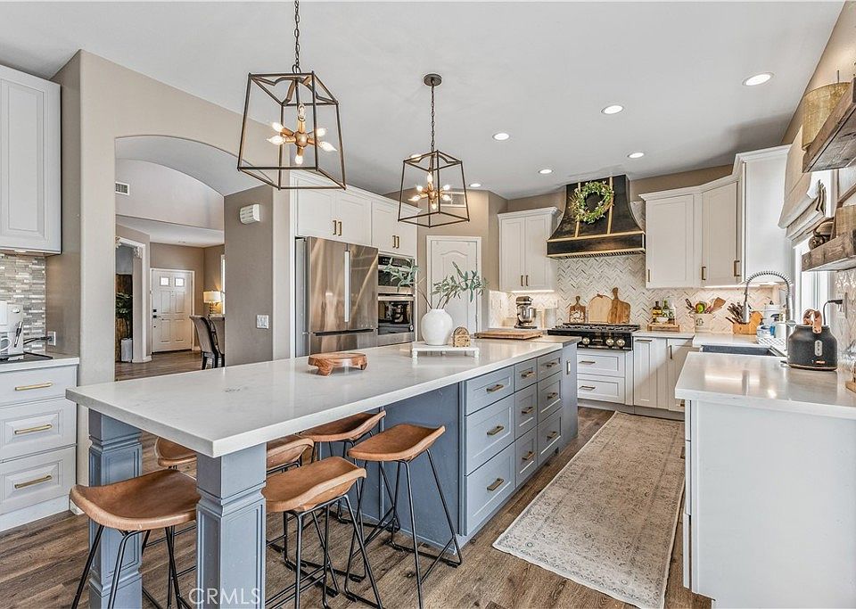 1st image of 27730 Mariposa Ln