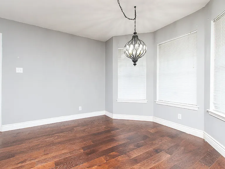 3003 Oakwood Dr — Photo 11