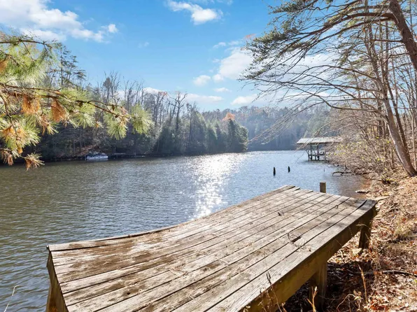 3 & 4 Cliffs Edge Rd, East Bernstadt, KY 40729