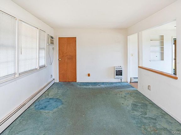 3rd image of 144 W Lake Drive