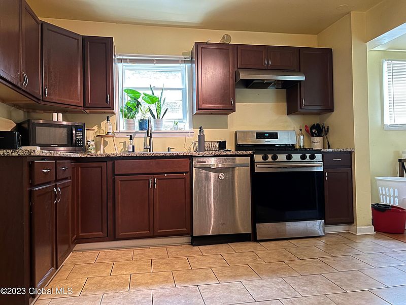 5th image of 2 Castine Street