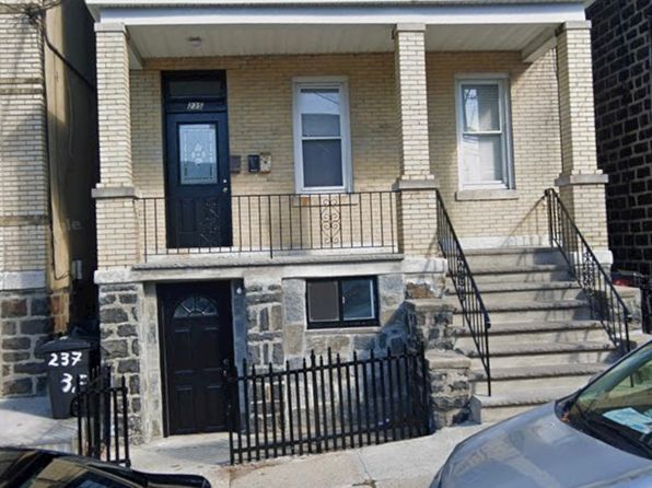 235 Oakdene Ave APT 2