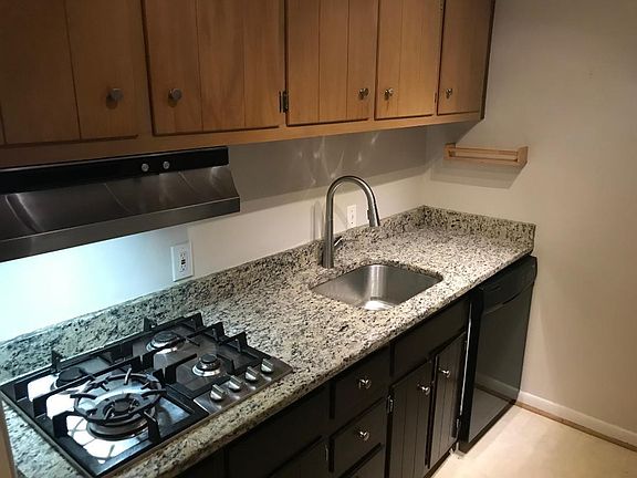 5th image of 10300 Rockville Pike #10300