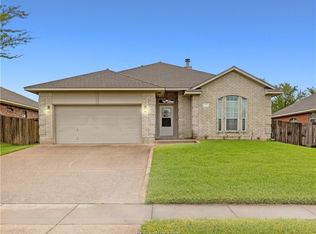 1112 Petersburg Ct, College Station, TX 77845