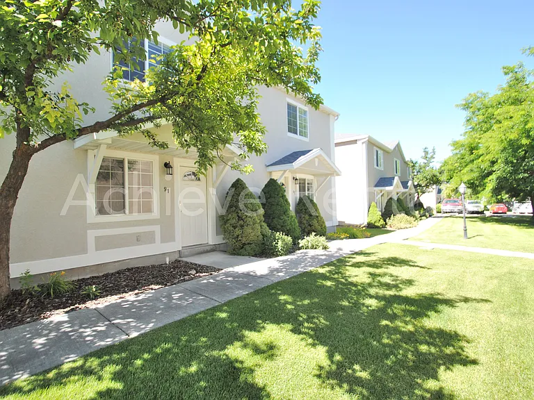 91 Penny Ln — Photo 1