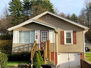 419 C And O Dam Rd, Daniels, WV 25832