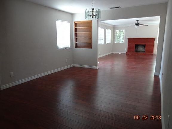 3rd image of 26618 Cumberland Ln