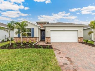 18220 Water Crossing Dr, North Fort Myers, FL 33917